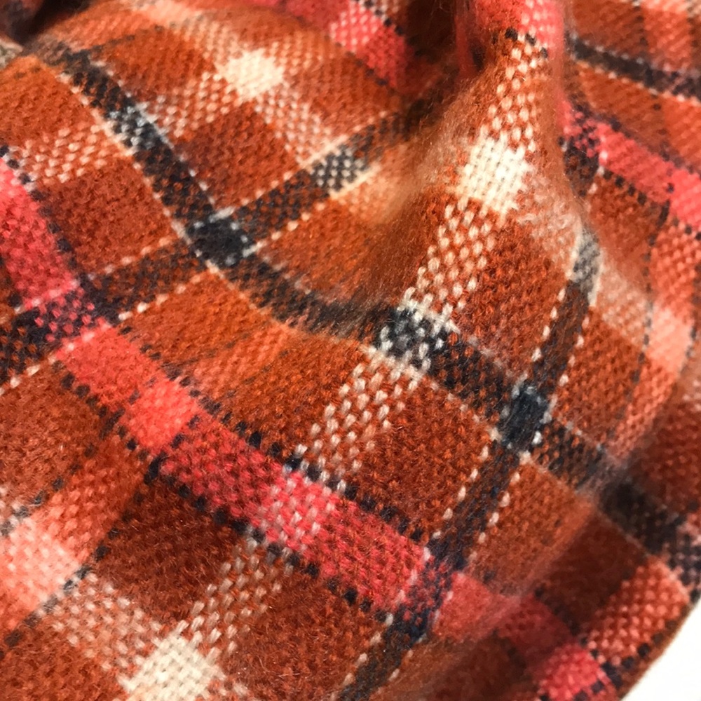 🆕  Great for Fall 🍂🍁                             Multi-colored Infinity Scarf - Picture 4 of 5